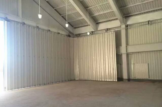 Puertas aisladas seccionales de garaje de diseño industrial de diseño moderno