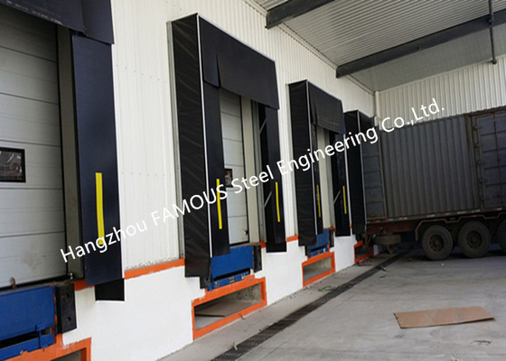 Puertas de muelle de carga de PVC comerciales con sellado de goma plegable para uso en plataformas de descarga logística