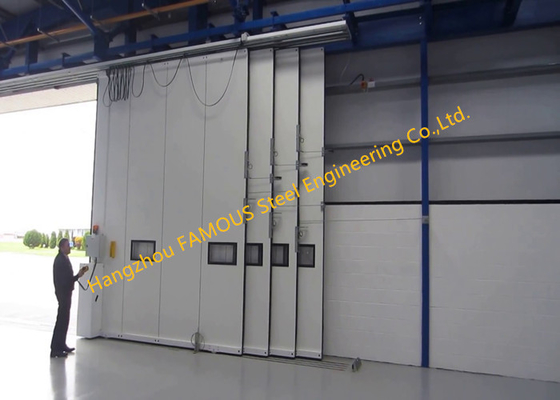 Puertas articuladas estructurales multisectoriales de rodillo inferior corredera de la puerta del hangar diseño de pista inteligente