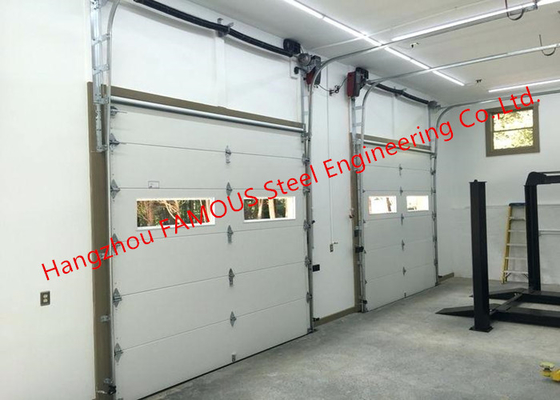 Puertas de elevación de metal de acción rápida con diseño de deslizamiento ascendente Puertas comerciales de pista