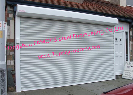 Puertas de aluminio más ligeras Puertas metálicas enrolladas de arriba Tipo de aislamiento térmico de bajo ruido