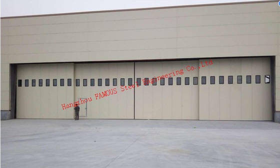 Construcción industrial de acero Aeronaves telescópicas Hangar Puerta corredera