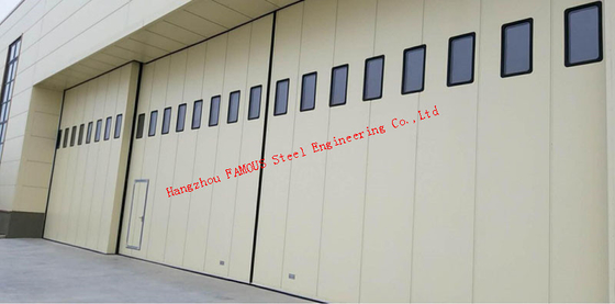 Construcción industrial de acero Aeronaves telescópicas Hangar Puerta corredera