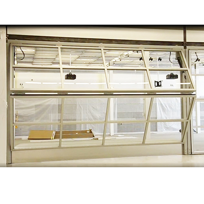 Puerta comercial de aluminio hidráulico de potencia compacta de doble panel de elevación horizontal de doble plegado de vidrio endurecido